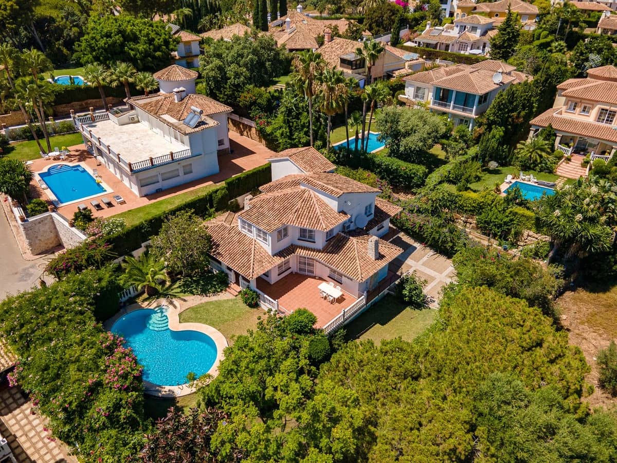 5 soveværelse Villa til salg i Calahonda med swimmingpool garage - € 1.350.000 (Ref: 10006079)