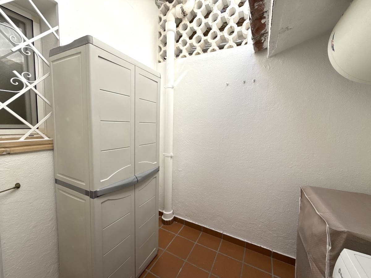 3 soverom Kjedet enebolig til salgs i San Pedro de Alcantara med svømmebasseng garasje - € 639 000 (Ref: 10007578)