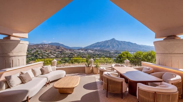 3 sypialnia Apartament na sprzedaż w Nueva Andalucia, Marbella z basenem - 1 750 000 € (Ref: 10007581)