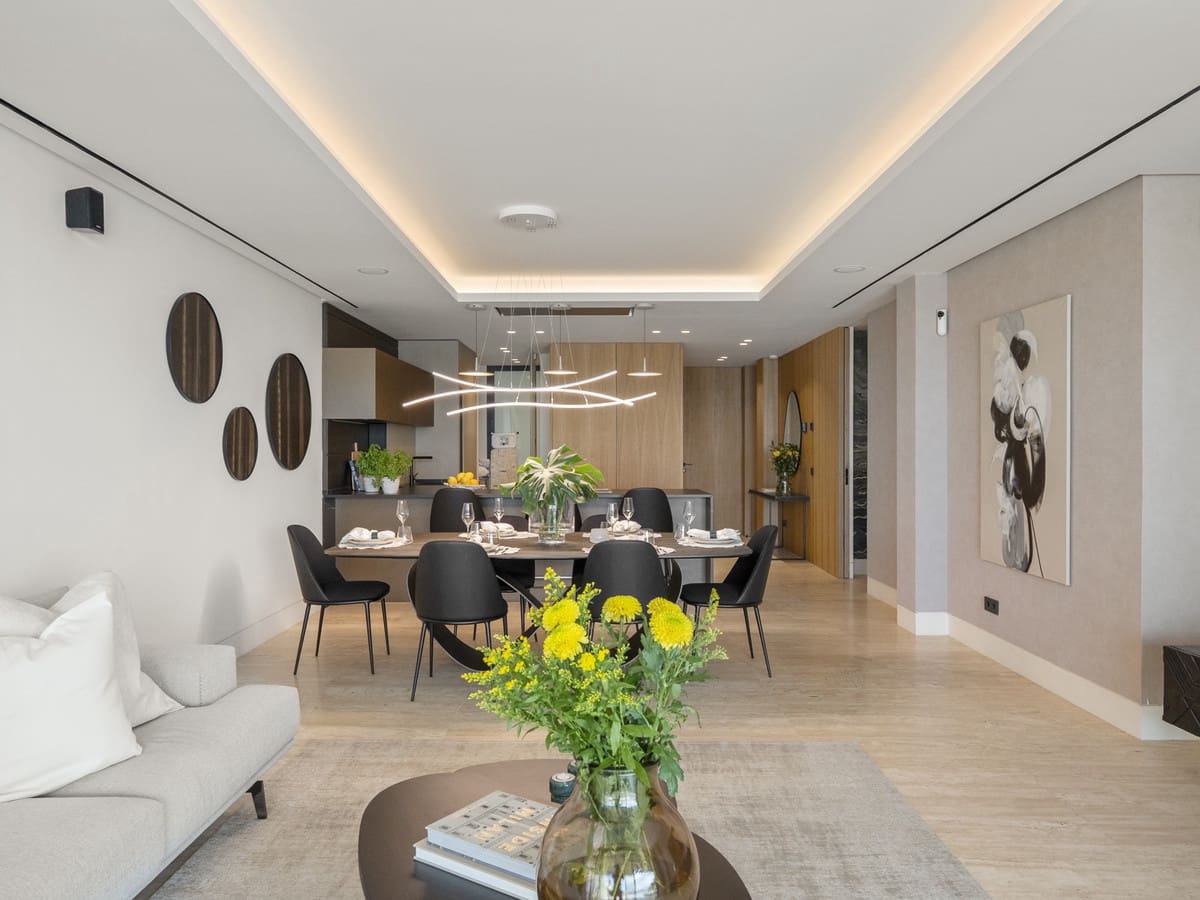 2 sypialnia Apartament na sprzedaż w Estepona z basenem garażem - 2 350 000 € (Ref: 10008038)