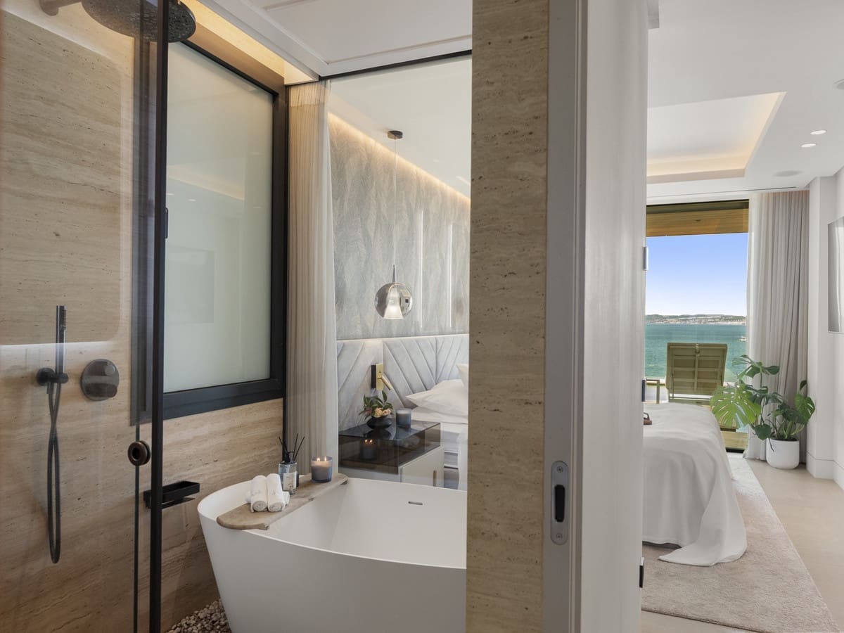 2 sypialnia Apartament na sprzedaż w Estepona z basenem garażem - 2 350 000 € (Ref: 10008038)