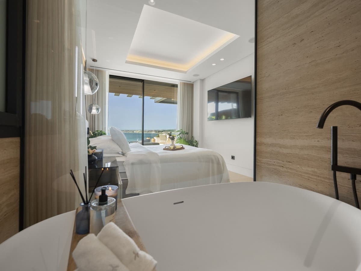 2 sypialnia Apartament na sprzedaż w Estepona z basenem garażem - 2 350 000 € (Ref: 10008038)