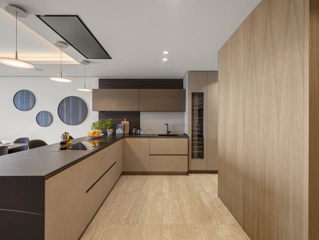 2 sypialnia Apartament na sprzedaż w Estepona z basenem garażem - 2 350 000 € (Ref: 10008038)