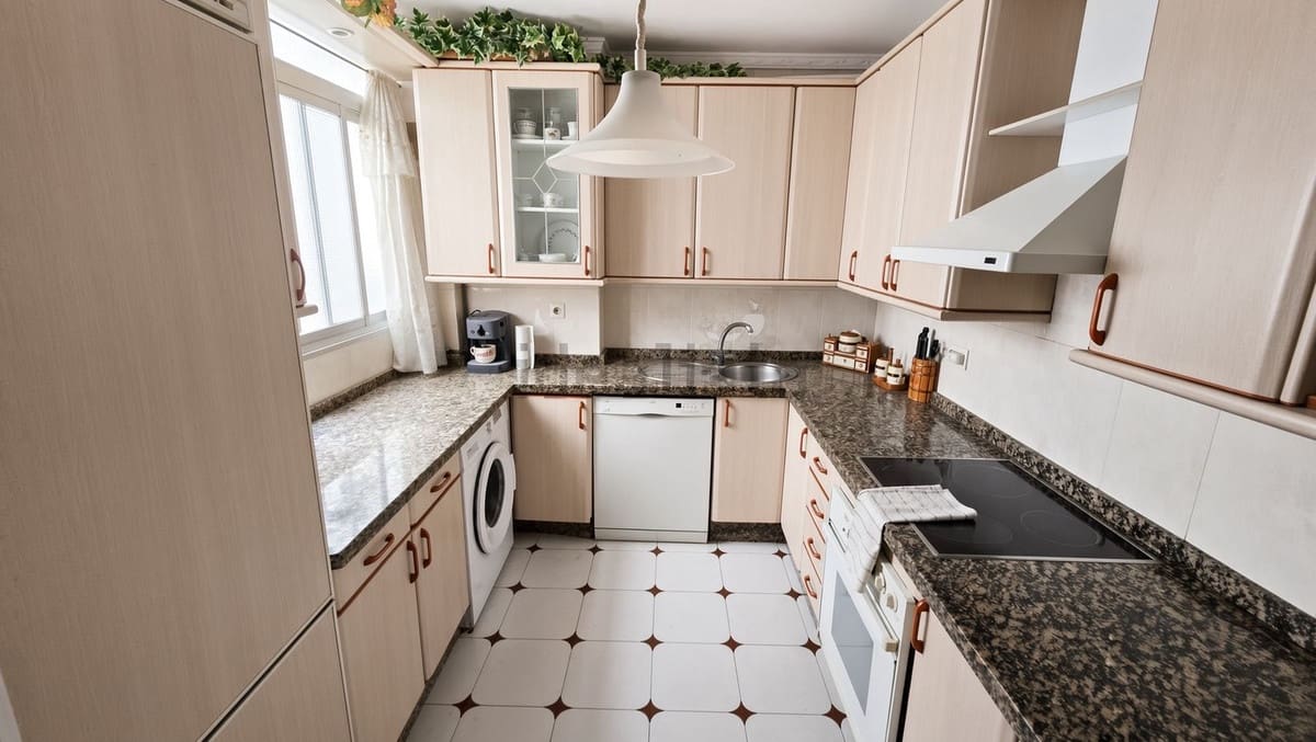 Apartamento de 3 habitaciones en Marbella en venta - 382.000 € (Ref: 10009673)
