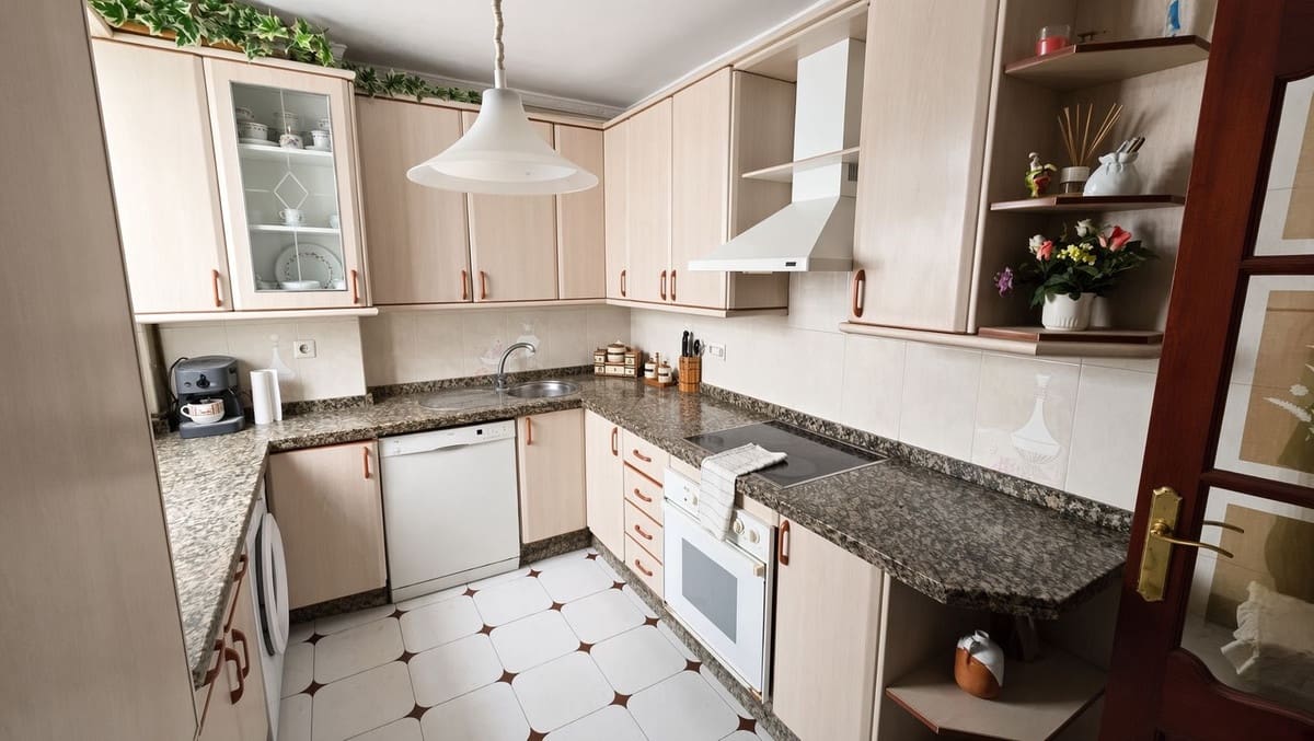 Apartamento de 3 habitaciones en Marbella en venta - 382.000 € (Ref: 10009673)
