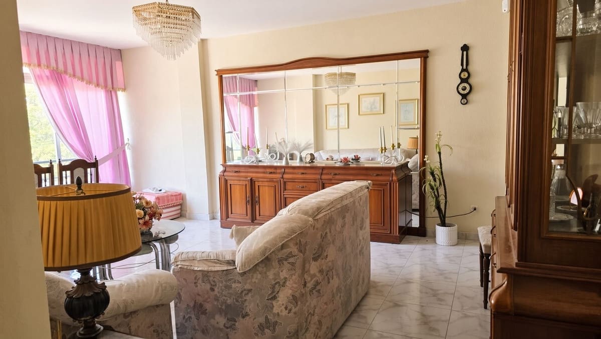 Apartamento de 3 habitaciones en Marbella en venta - 382.000 € (Ref: 10009673)