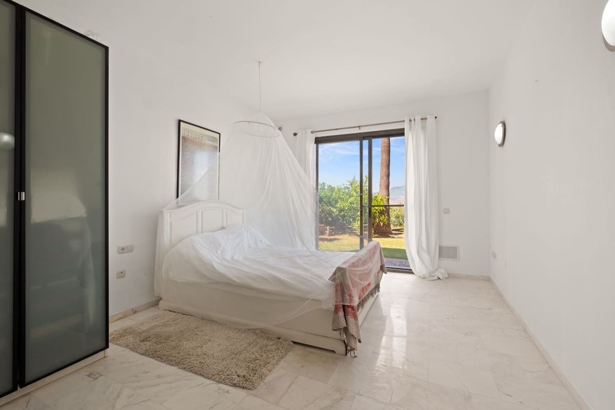 2 sovrum Lägenhet till salu i La Mairena med pool - 495 000 € (Ref: 10009674)