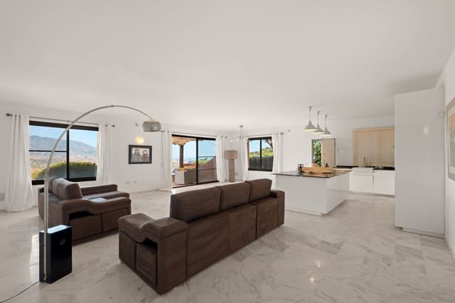 2 sovrum Lägenhet till salu i La Mairena, Ojen med pool - 495 000 € (Ref: 10009674)