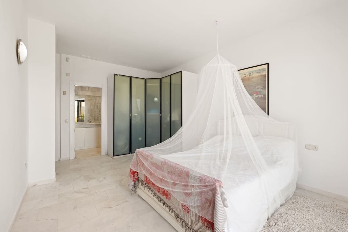 2 sovrum Lägenhet till salu i La Mairena med pool - 495 000 € (Ref: 10009674)