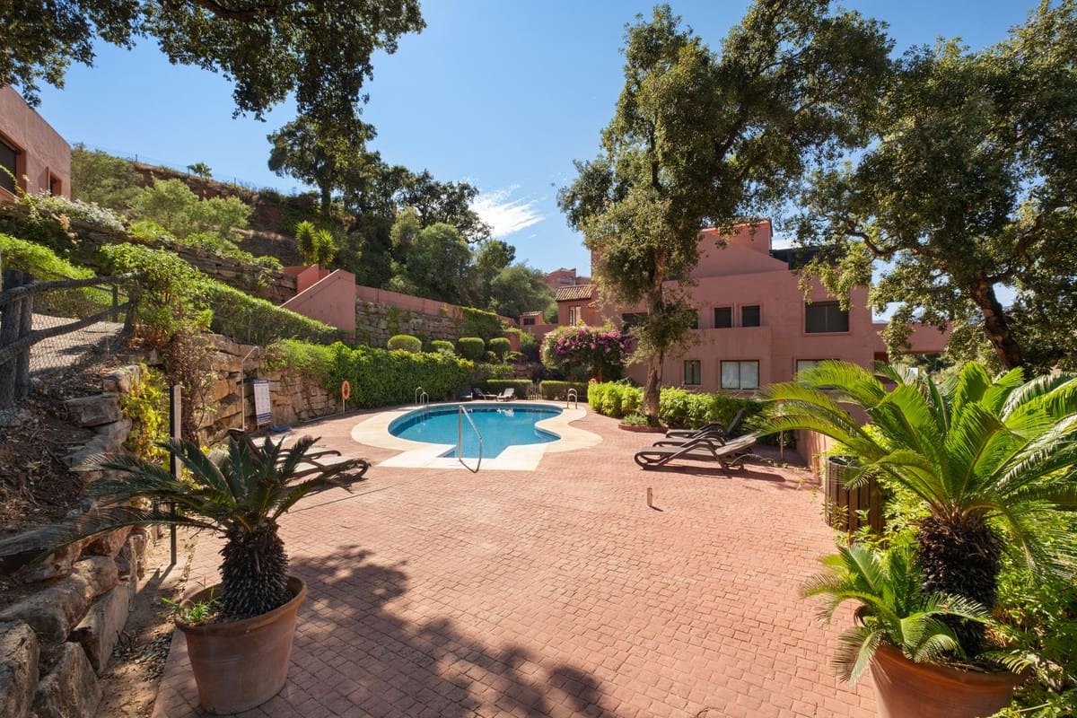 2 sovrum Lägenhet till salu i La Mairena med pool - 495 000 € (Ref: 10009674)