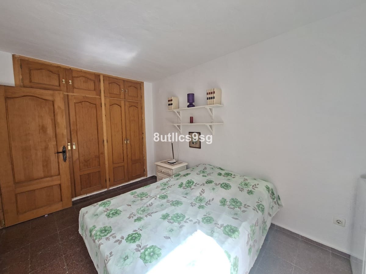 2 bedroom Villa for sale in Marbella - € 420,000 (Ref: 10009675)