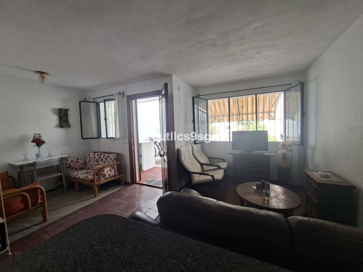 2 bedroom Villa for sale in Marbella - € 420,000 (Ref: 10009675)