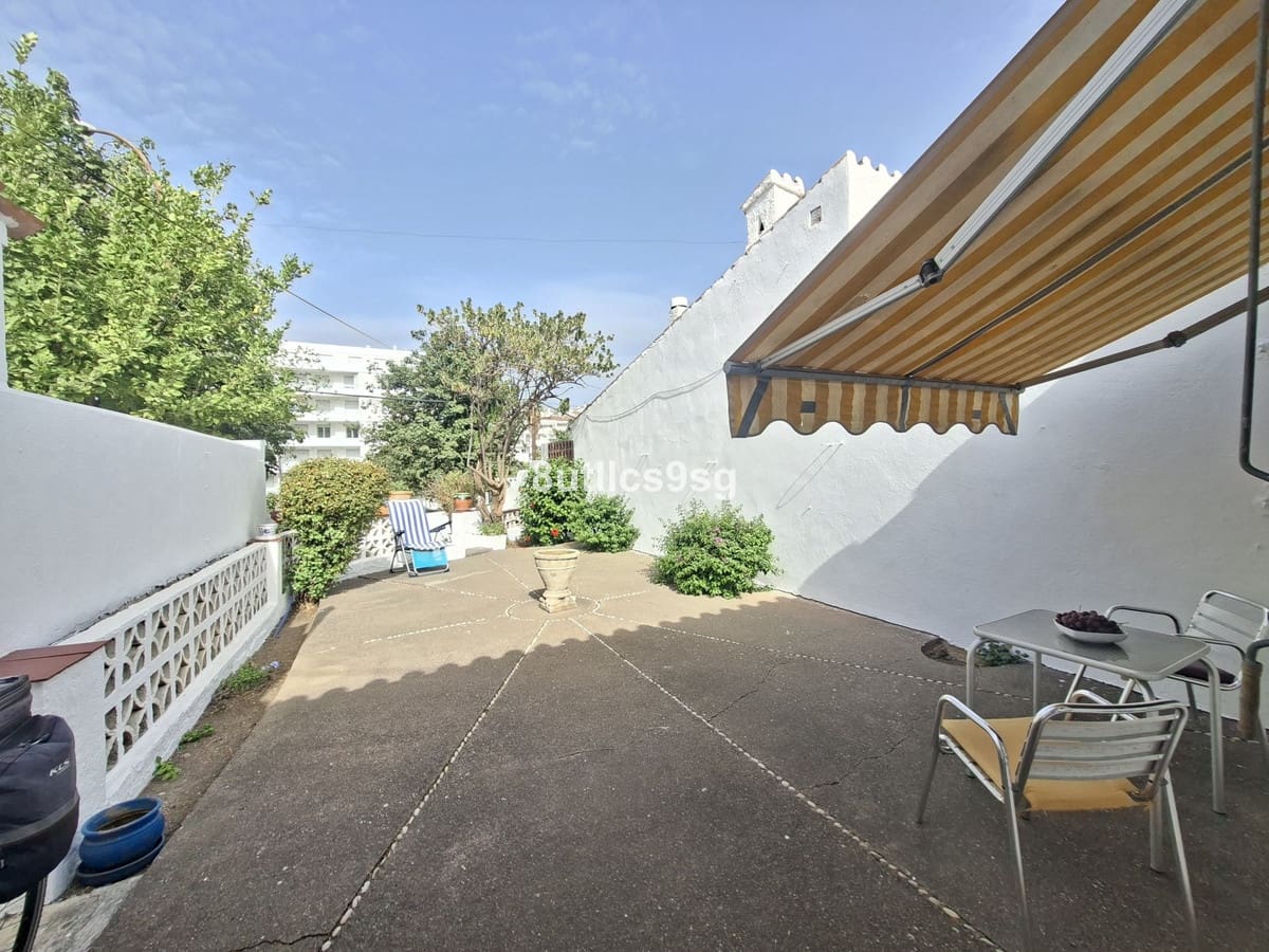 2 bedroom Villa for sale in Marbella - € 420,000 (Ref: 10009675)