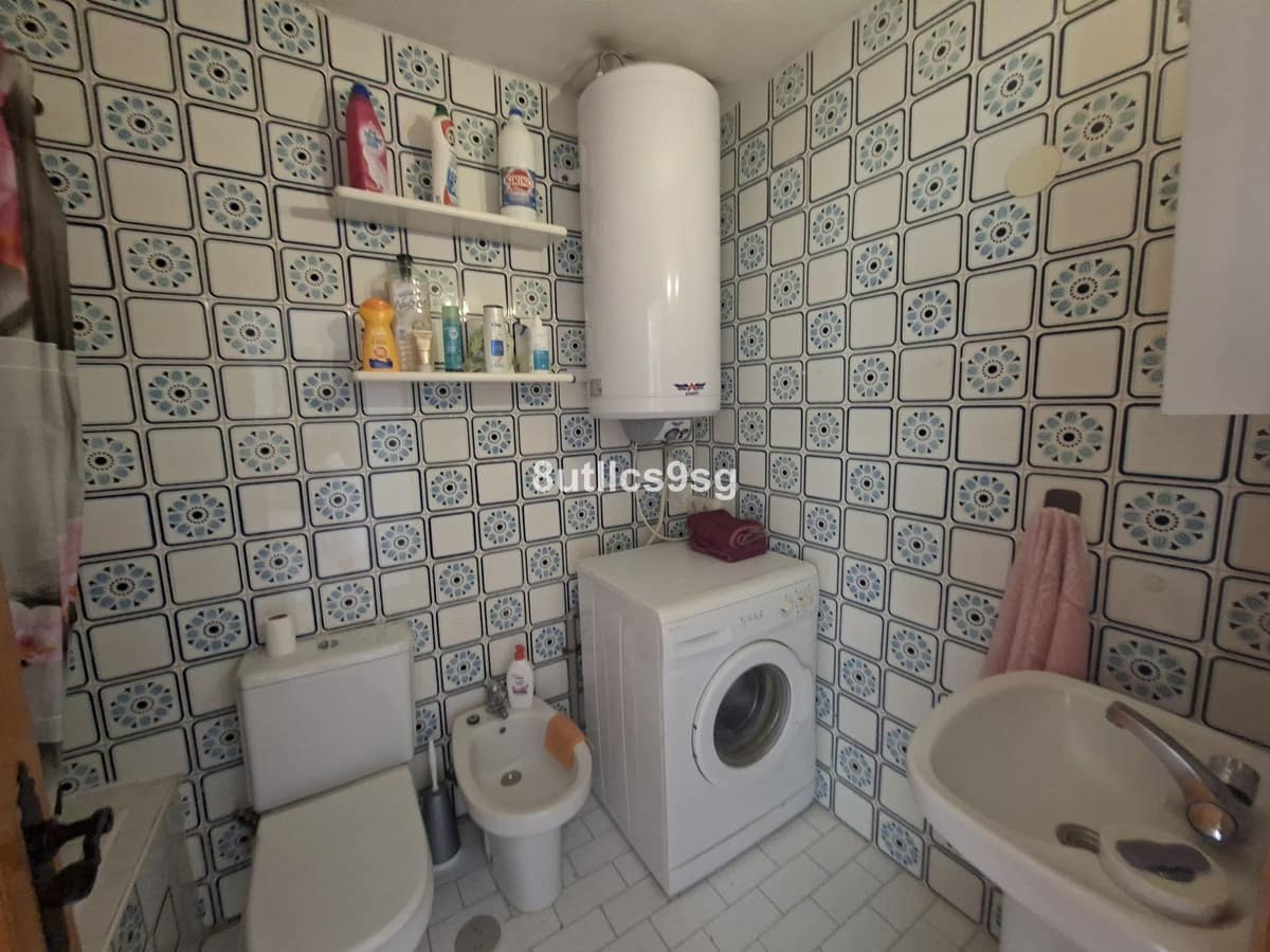 2 bedroom Villa for sale in Marbella - € 420,000 (Ref: 10009675)