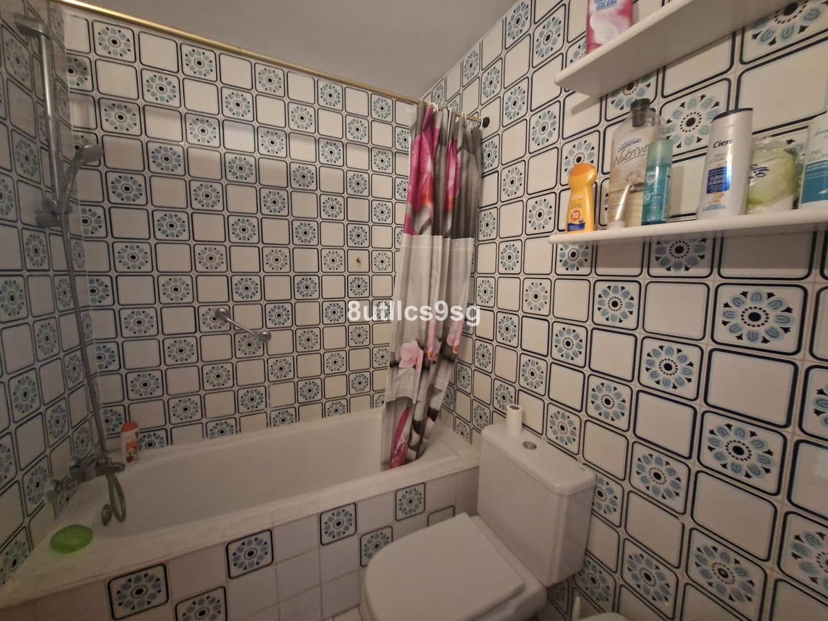 2 bedroom Villa for sale in Marbella - € 420,000 (Ref: 10009675)