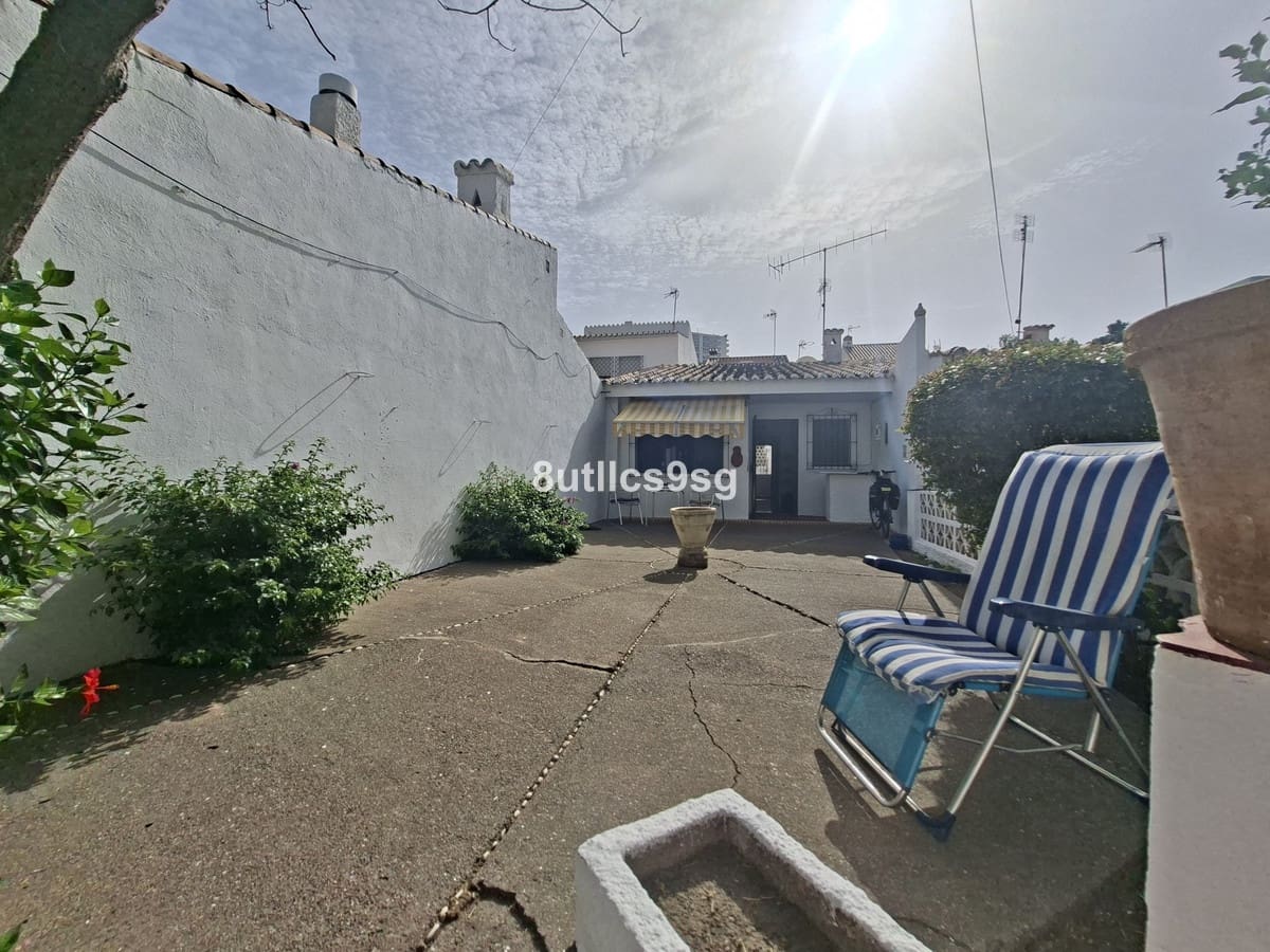 2 bedroom Villa for sale in Marbella - € 420,000 (Ref: 10009675)