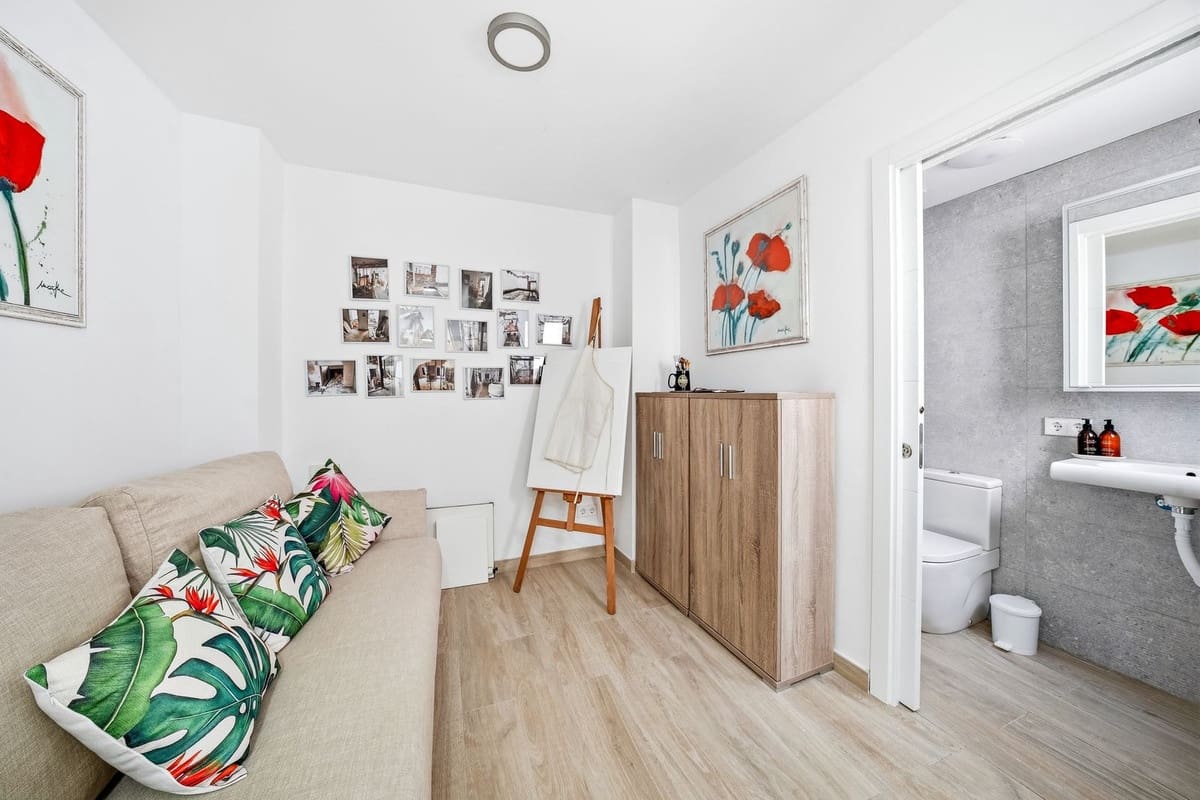 4 soveværelse Byhus til salg i Estepona - € 1.995.000 (Ref: 10009676)
