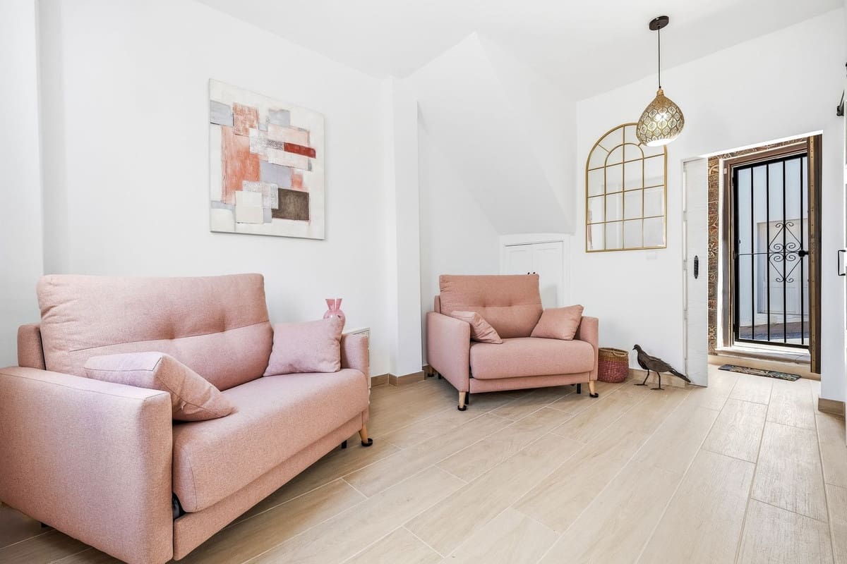 4 soveværelse Byhus til salg i Estepona - € 1.995.000 (Ref: 10009676)