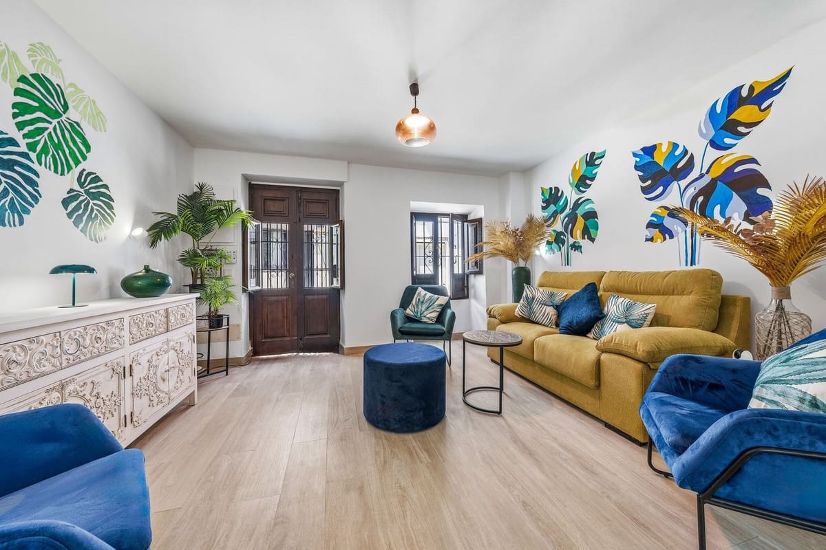 4 soveværelse Byhus til salg i Estepona - € 1.995.000 (Ref: 10009676)