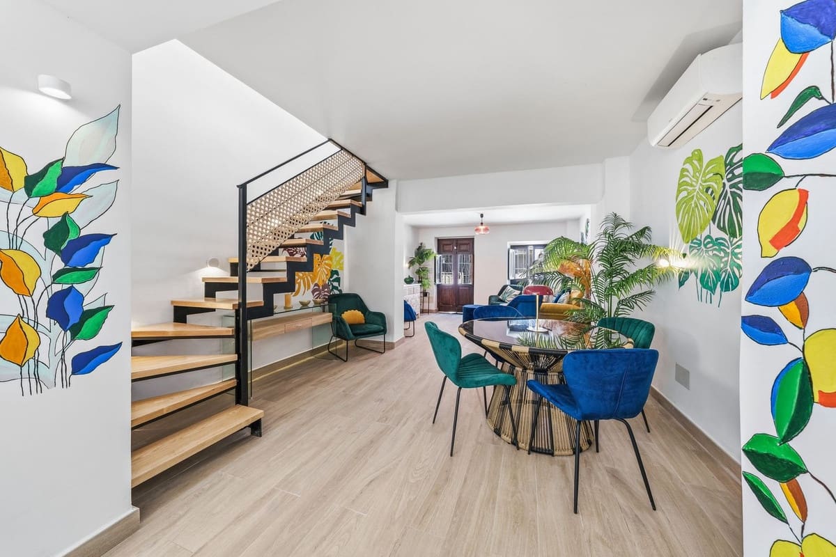 4 soveværelse Byhus til salg i Estepona - € 1.995.000 (Ref: 10009676)