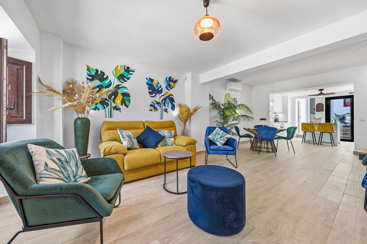 4 soveværelse Byhus til salg i Estepona - € 1.995.000 (Ref: 10009676)