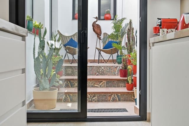 4 soveværelse Byhus til salg i Estepona - € 1.995.000 (Ref: 10009676)