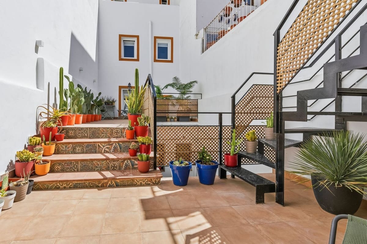 4 soveværelse Byhus til salg i Estepona - € 1.995.000 (Ref: 10009676)