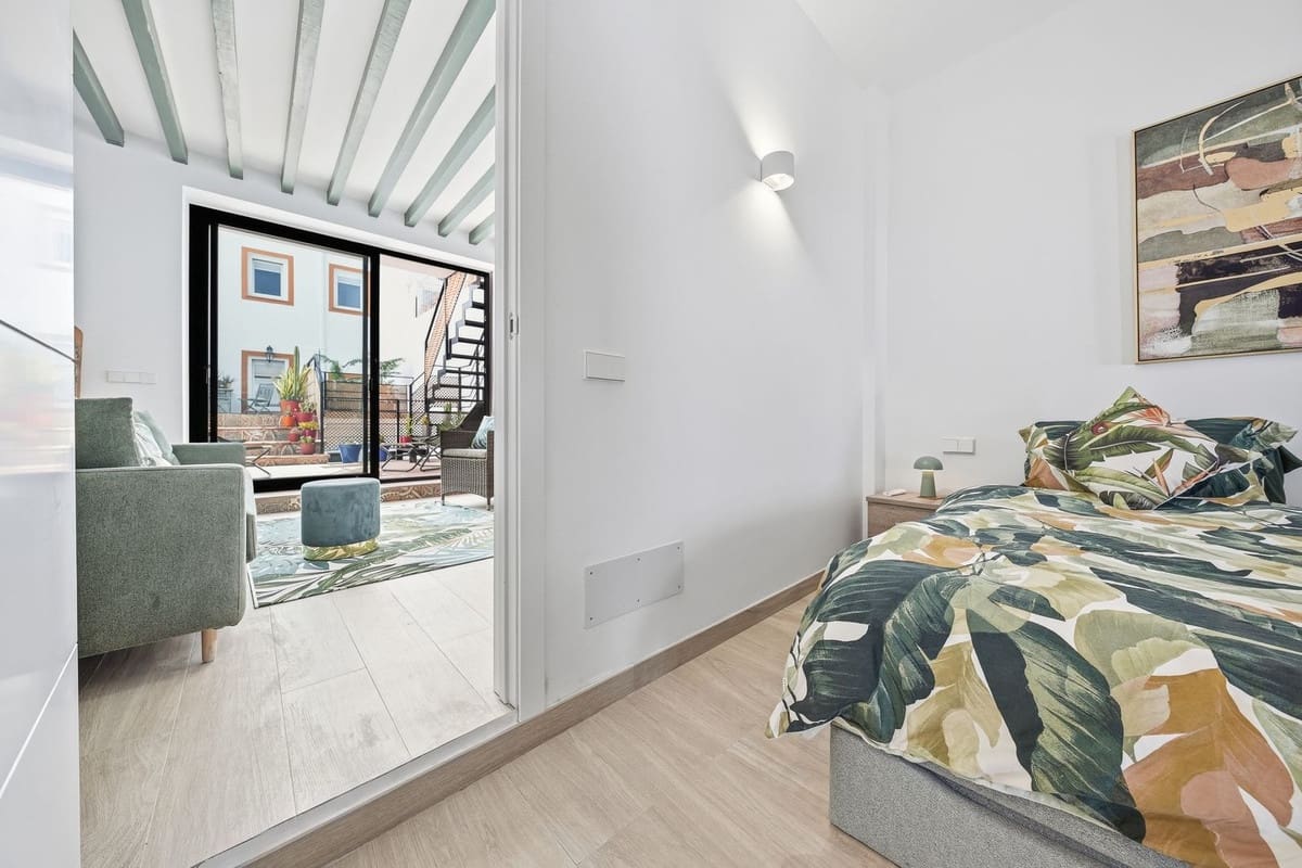 4 soveværelse Byhus til salg i Estepona - € 1.995.000 (Ref: 10009676)