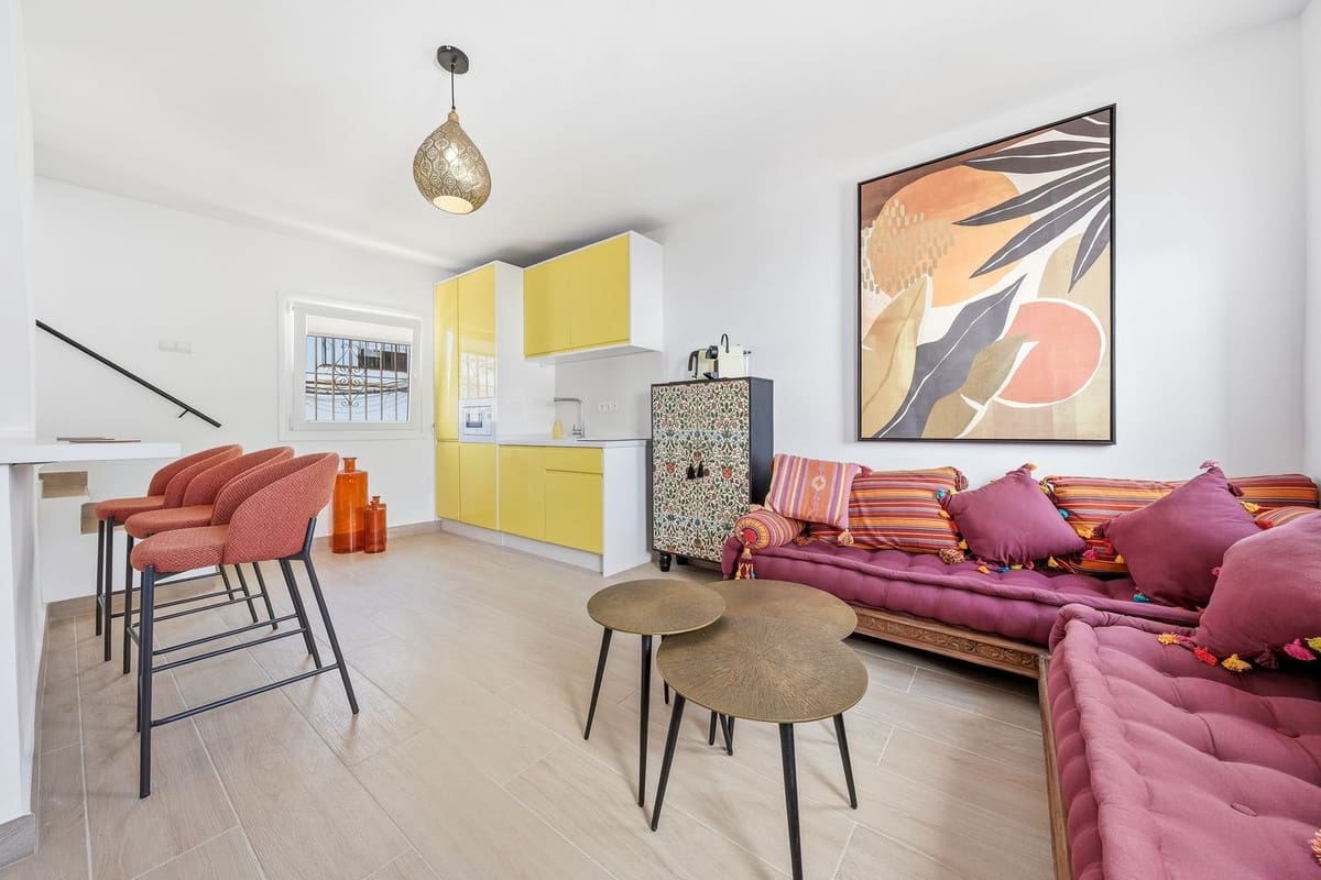 4 soveværelse Byhus til salg i Estepona - € 1.995.000 (Ref: 10009676)