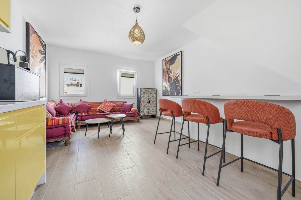4 soveværelse Byhus til salg i Estepona - € 1.995.000 (Ref: 10009676)