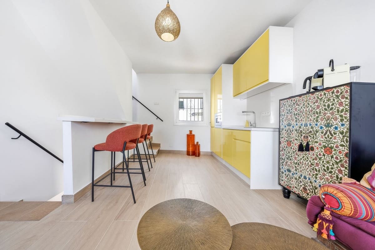 4 soveværelse Byhus til salg i Estepona - € 1.995.000 (Ref: 10009676)