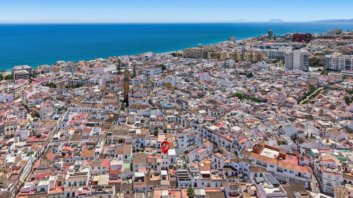 4 soveværelse Byhus til salg i Estepona - € 1.995.000 (Ref: 10009676)