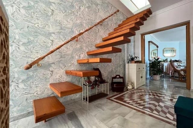 4 bedroom Townhouse for sale in Calahonda, Mijas - € 524,000 (Ref: 10009677)