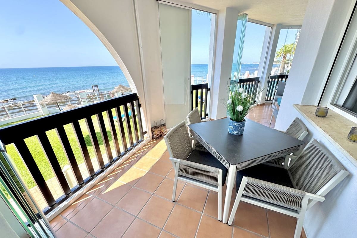 Apartamento de 2 habitaciones en Calahonda en venta con piscina - 695.000 € (Ref: 10010077)