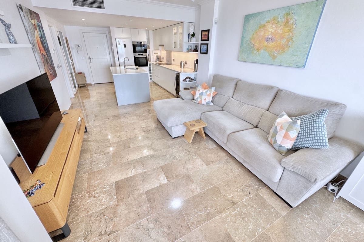 Apartamento de 2 habitaciones en Calahonda en venta con piscina - 695.000 € (Ref: 10010077)