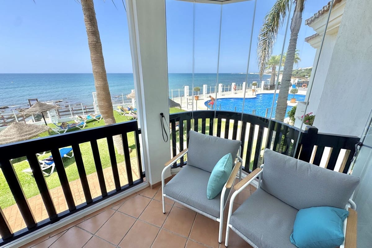 Apartamento de 2 habitaciones en Calahonda en venta con piscina - 695.000 € (Ref: 10010077)