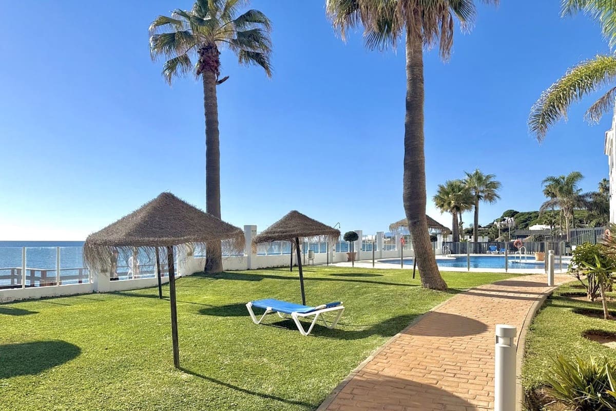 Apartamento de 2 habitaciones en Calahonda en venta con piscina - 695.000 € (Ref: 10010077)