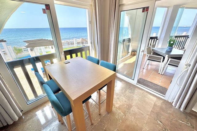 Apartamento de 2 habitaciones en Calahonda, Mijas en venta con piscina - 695.000 € (Ref: 10010077)