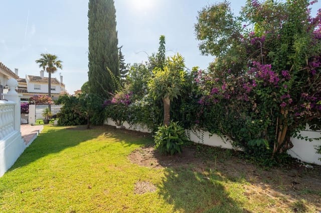 Chalet de 3 habitaciones en Calahonda, Mijas en venta con piscina garaje - 1.150.000 € (Ref: 10010078)