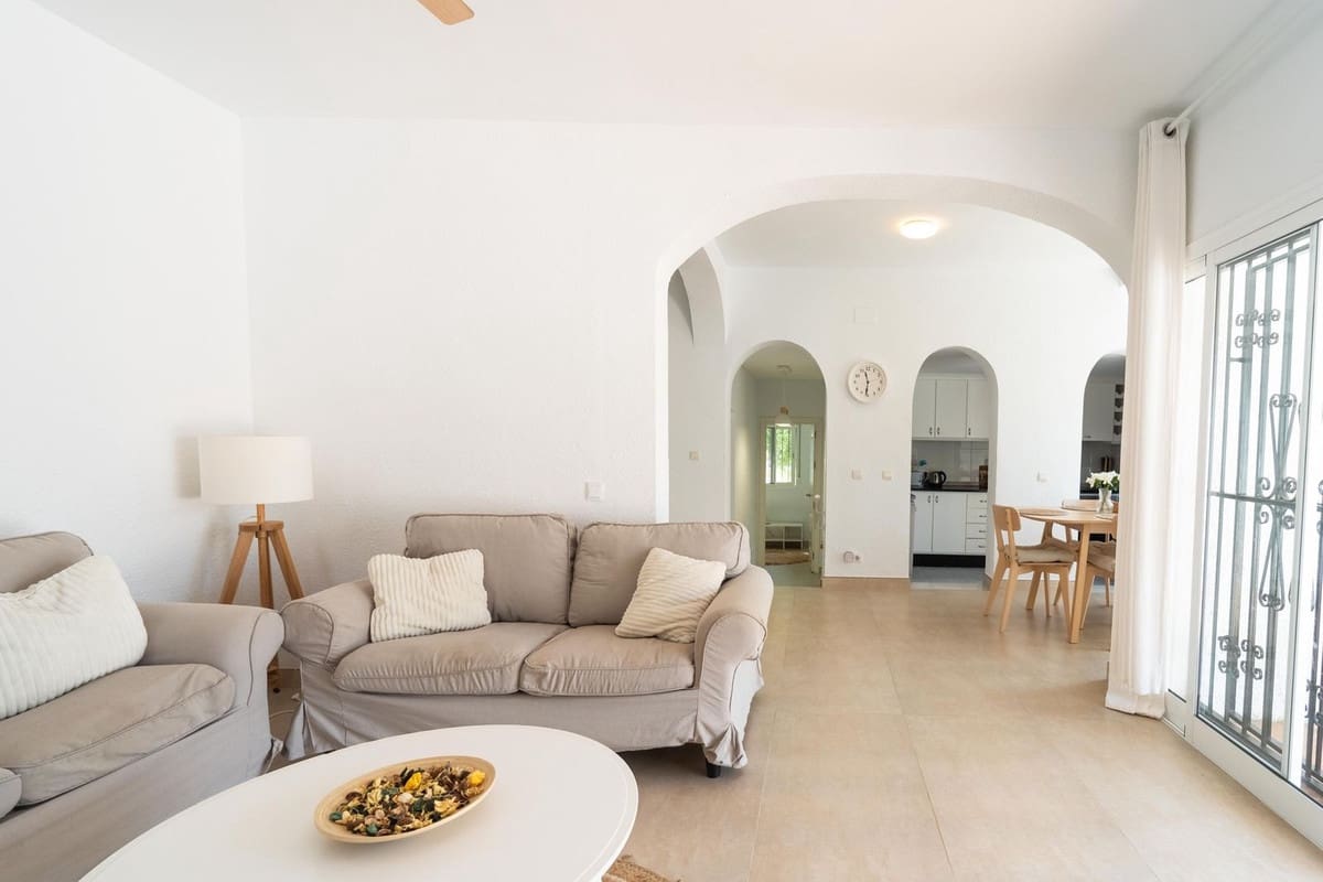 Chalet de 3 habitaciones en Calahonda en venta con piscina garaje - 1.150.000 € (Ref: 10010078)