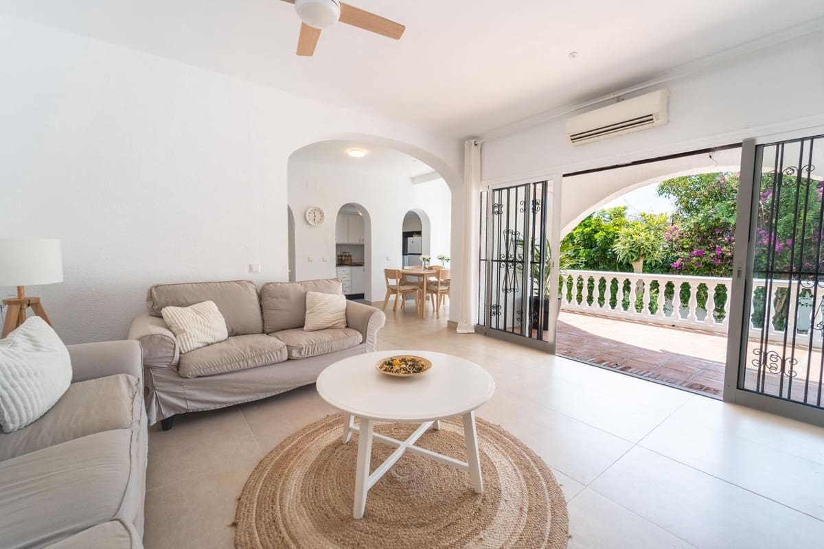 Chalet de 3 habitaciones en Calahonda en venta con piscina garaje - 1.150.000 € (Ref: 10010078)