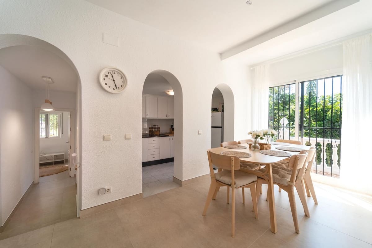 Chalet de 3 habitaciones en Calahonda en venta con piscina garaje - 1.150.000 € (Ref: 10010078)