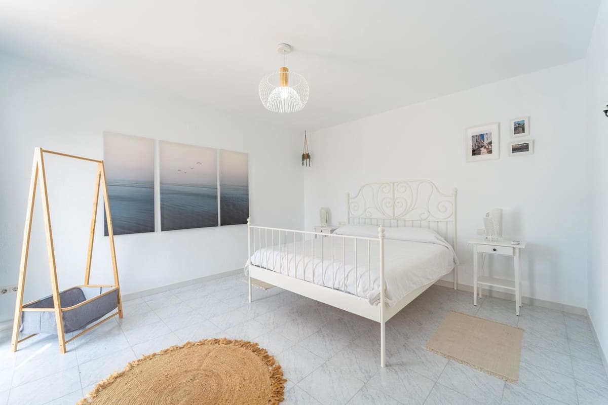 Chalet de 3 habitaciones en Calahonda en venta con piscina garaje - 1.150.000 € (Ref: 10010078)