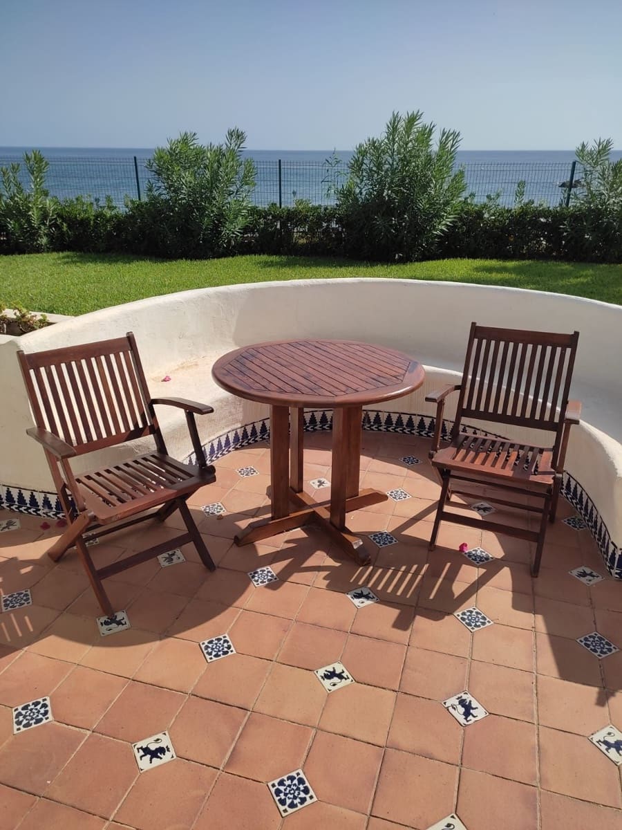2 bedroom Bungalow for sale in Calahonda with pool - € 760,000 (Ref: 10010080)