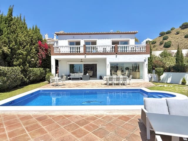 Chalet de 5 habitaciones en Calahonda, Mijas en venta con piscina - 1.100.000 € (Ref: 10010081)