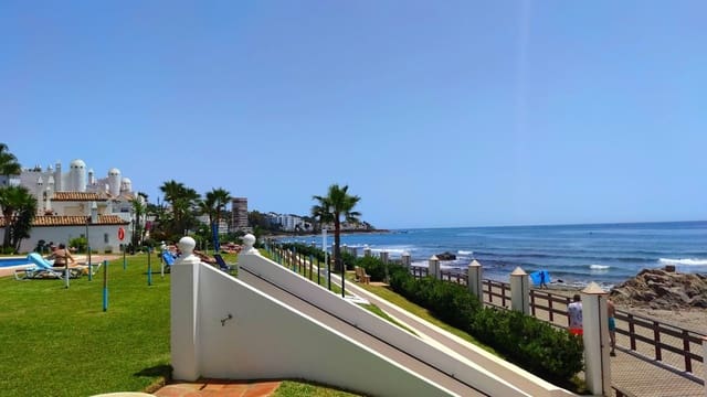 Apartamento de 2 habitaciones en Calahonda, Mijas en venta con piscina - 585.000 € (Ref: 10010082)