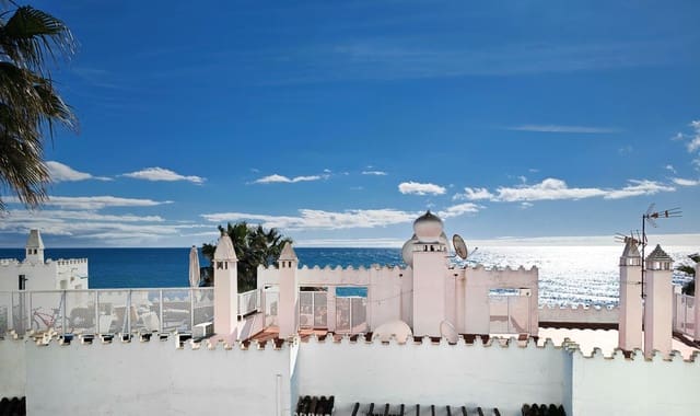 Apartamento de 2 habitaciones en Calahonda, Mijas en venta con piscina - 585.000 € (Ref: 10010082)