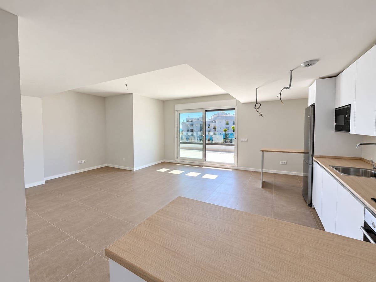 3 bedroom Apartment for sale in El Faro with pool garage - € 775,000 (Ref: 10015916)