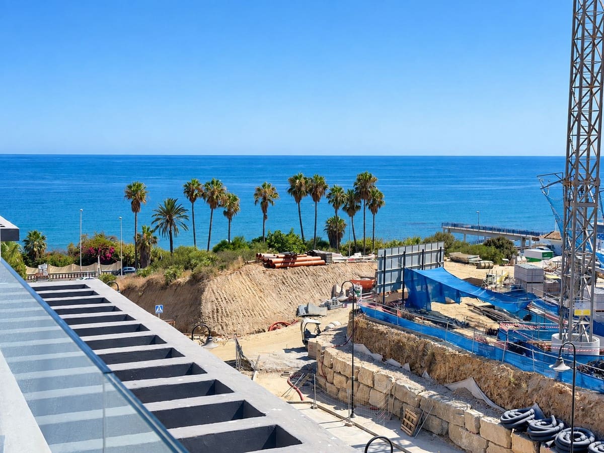 3 bedroom Apartment for sale in El Faro with pool garage - € 775,000 (Ref: 10015916)