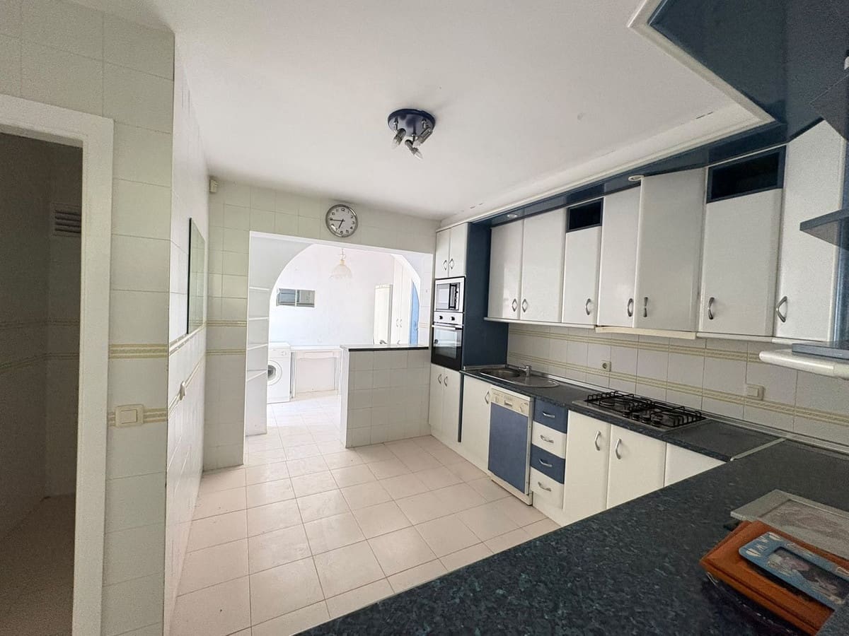 4 bedroom Townhouse for sale in Riviera del Sol with pool - € 399,950 (Ref: 10016840)